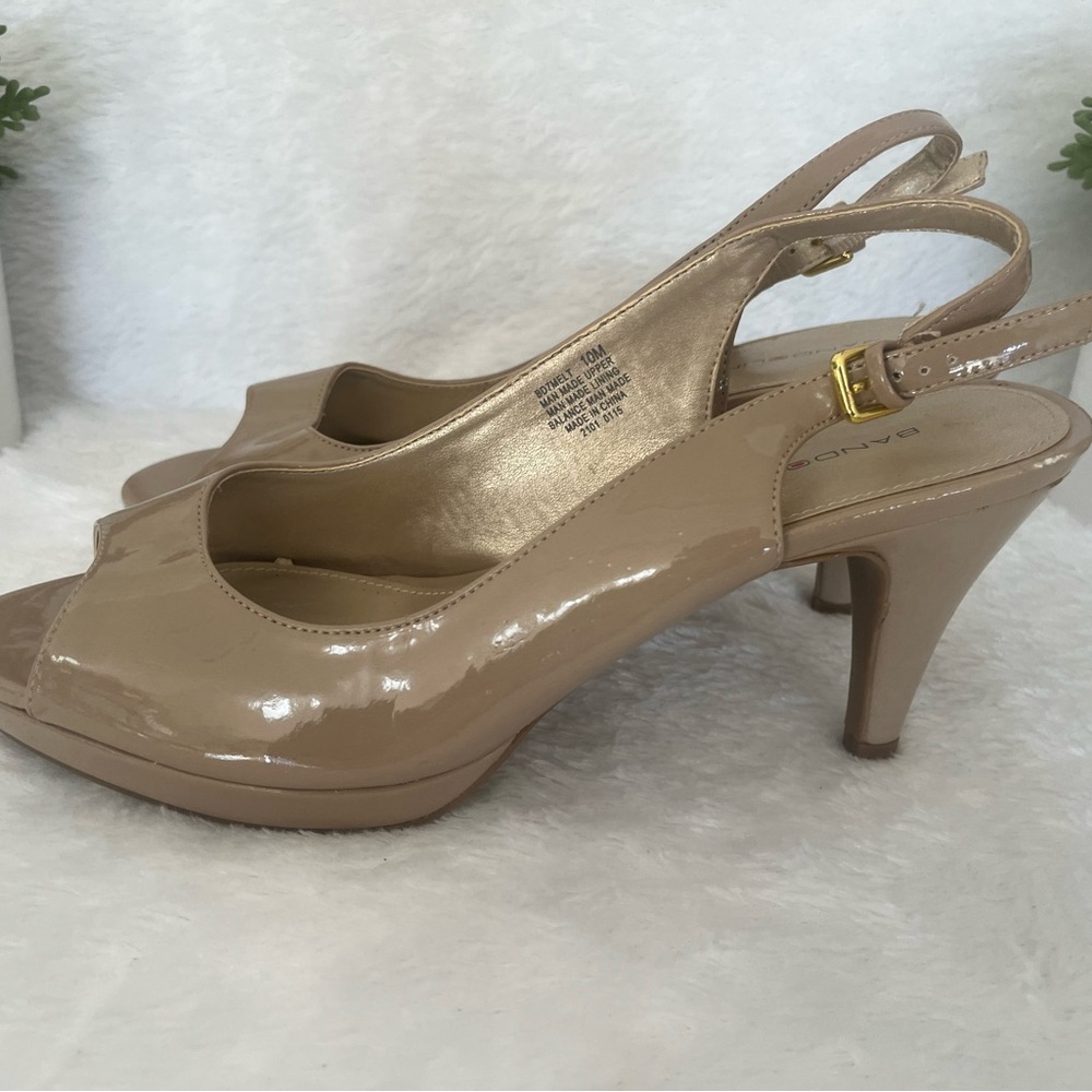 Tan 1 inch heels. - Picture 4 of 5